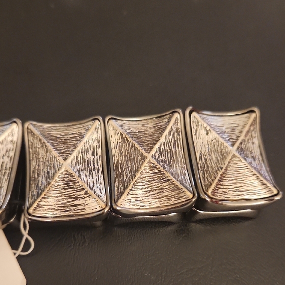 NWT ViVi Women's Vintage Silvertone Rustic Bold Geometric Stretch Bracelet - Picture 5 of 7